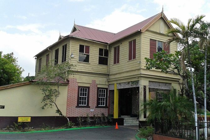 Private Bob Marley Nine Mile & Kingston Tour Combo from Runaway Bay - Who Will Love This Tour?