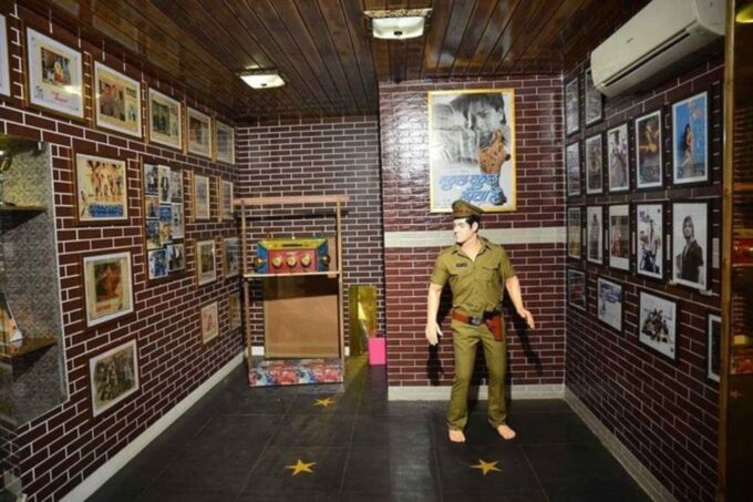 Private Bollywood Studio Tour With Mumbai City Tour - Top Mumbai Attractions