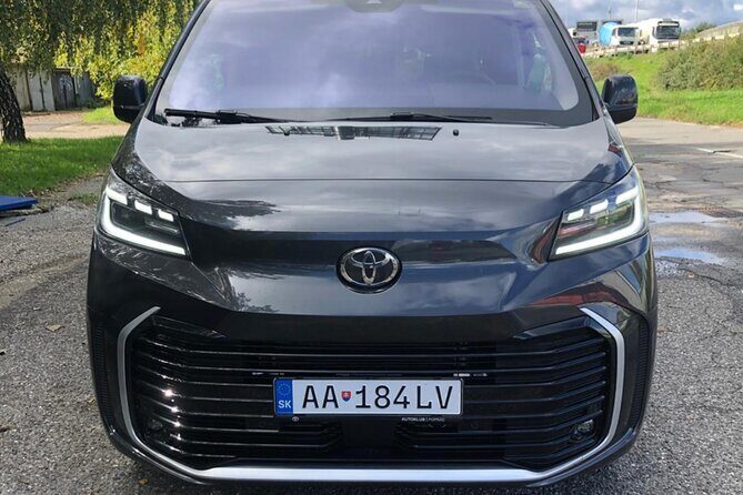 Private Bratislava Tour with Transfer from Vienna to Budapest - Key Points