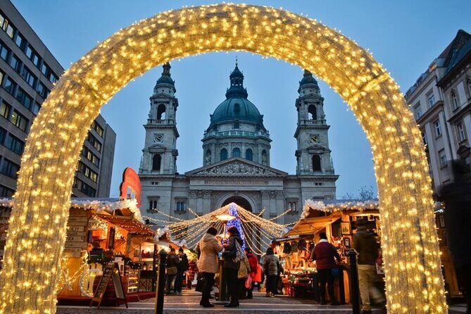 Private Budapest Christmas Market guided tour and Danube Evening cruise package - Exploring the Private Budapest Christmas Market & Danube Evening Cruise