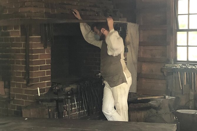 Private Bus Tour of George Washingtons Mount Vernon Estate - Historic Estate Grounds