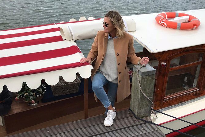 Private canal cruise on small historic boat - FAQ