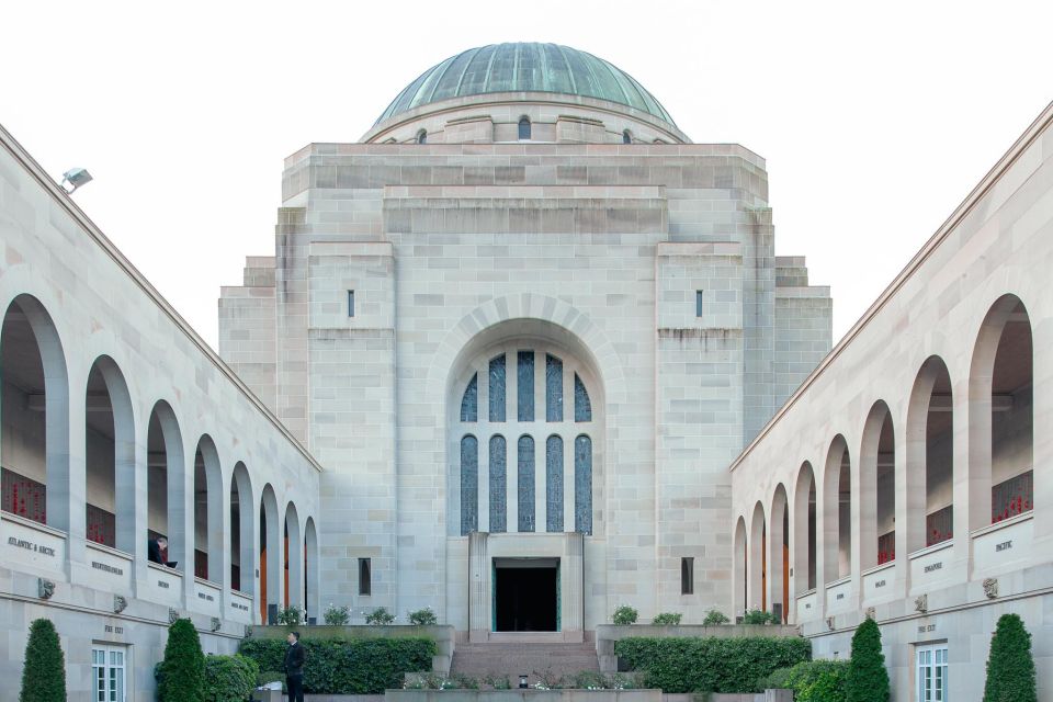 Private Canberra Scenes Tour - Departure & Pickup