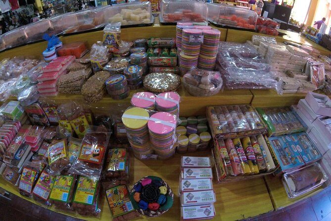 Private Cancun Shopping and City Tour - Scenic Drive Along Boulevard Kukulcan