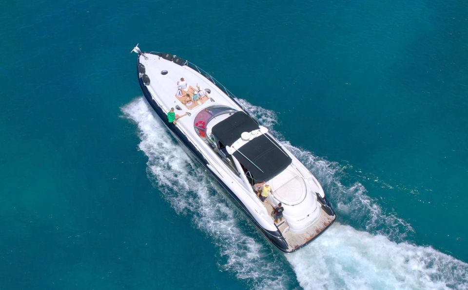 Private Cancun Yacht Sunseeker 60FT - Included Amenities and Services