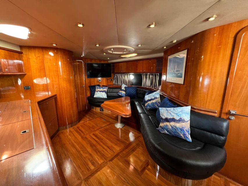 Private Cancun Yacht Sunseeker 60FT - Meeting Point Location