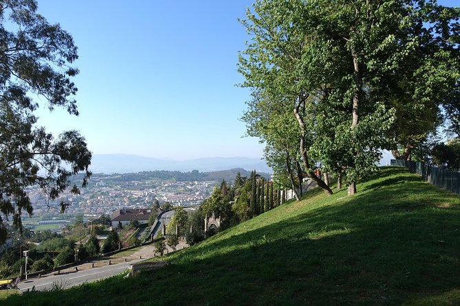 Private Car Transfer From Lisbon to Braga With 2 Hours for Sightseeing - Accessibility and Participation