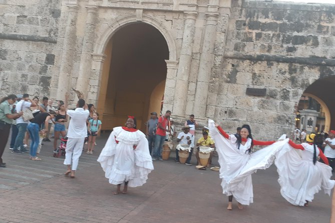 Private Cartagena City and Street Food Tour. - Accessibility and Requirements