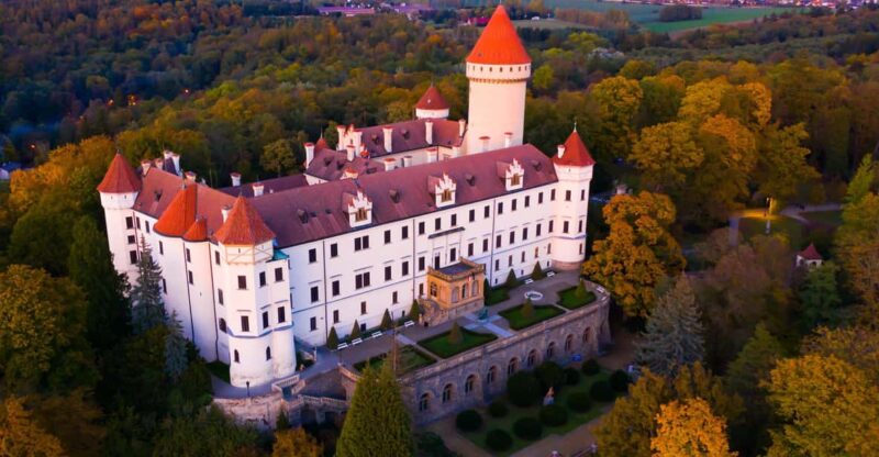 Private Castle Tour From Prague: Konopiste & Cesky Sternberk - Good To Know