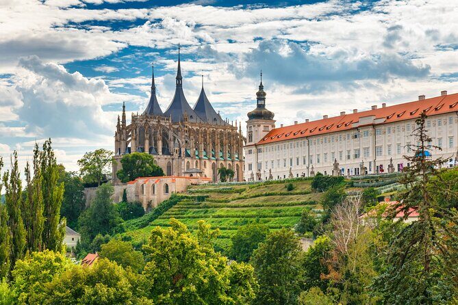 Private Castles and Brewery Day Trip From Prague To Kutna Hora - Exploring the Itinerary