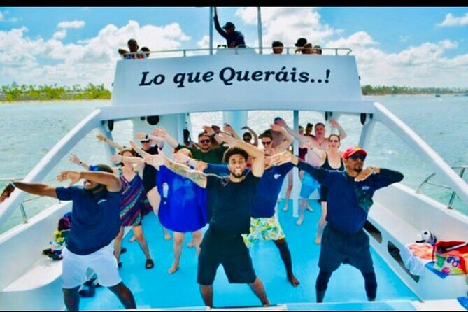 Private Catamaran Cruise with Slide & unlimited drinks - An In-Depth Look at the Private Catamaran Experience