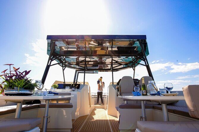 Private catamaran sailing experience around Barcelona - Key Points