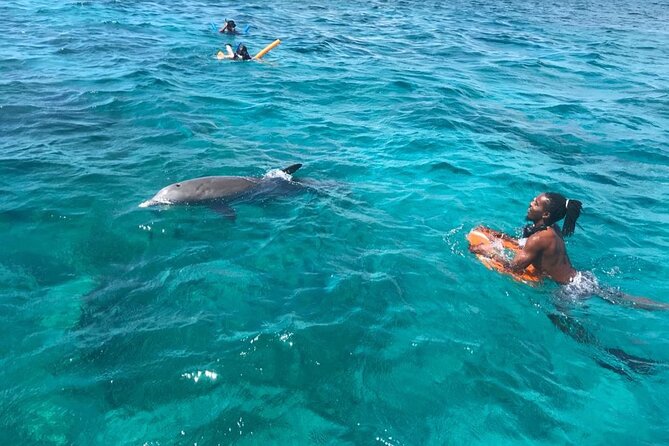 Private Catamaran Tour With Snorkel in Providenciales - Participant Requirements
