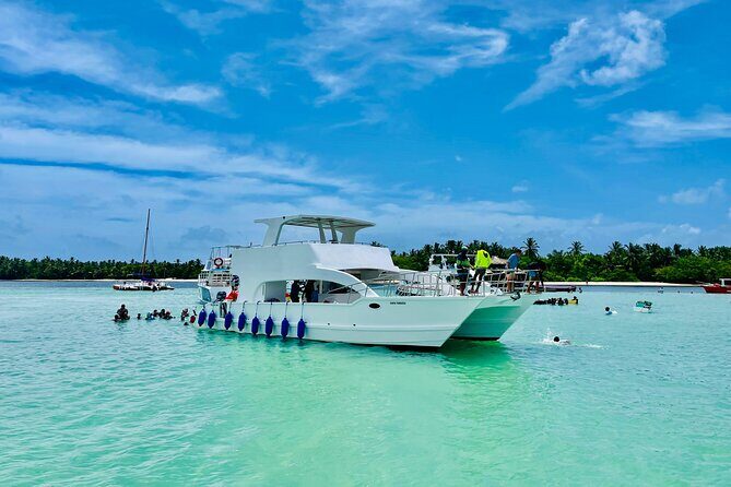 Private Catamaran with Sound system, Slide, Open bar & Snorkeling - Key Points