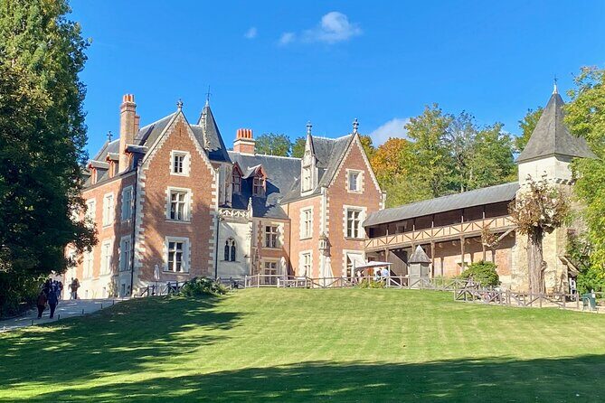 Private Chambord, Chenonceau, Da Vinci Clos Lucé Trip from Paris - Who Will Love This Experience?