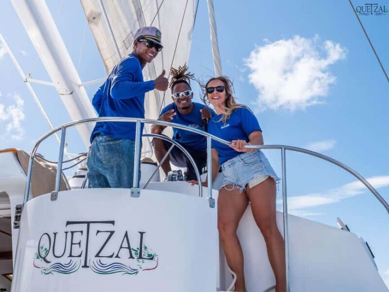 Private charter on a luxury catamaran - Key Points