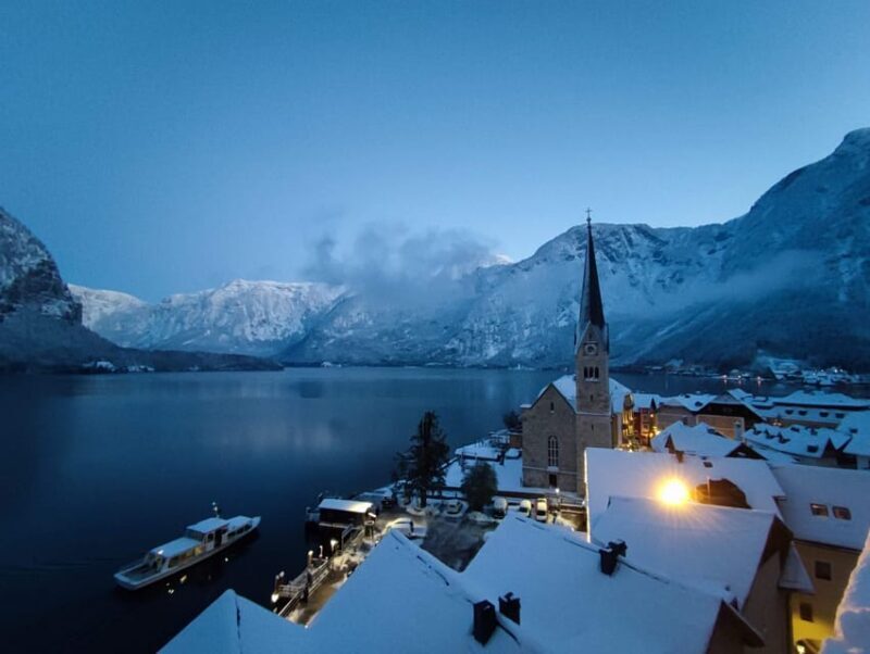 Private Christmas Tour to Hallstatt and Salzburg Market - Key Points