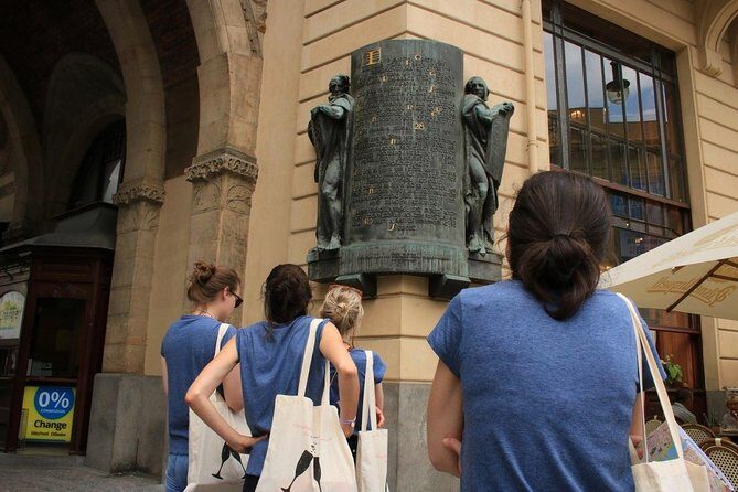 Private city discovery tour - A Historical Treasure Hunt - Frequently Asked Questions