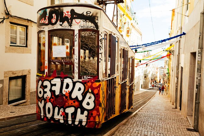 Private City Kickstart Tour: Lisbon - Customizable Experience