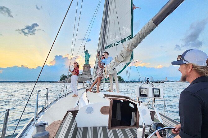 Private Classic Sailboat Tour in New York City - An In-Depth Look at the Private Sailboat Tour