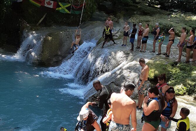 Private Combo Tour From Ocho Rios to Blue Hole and Dunn's River - FAQs