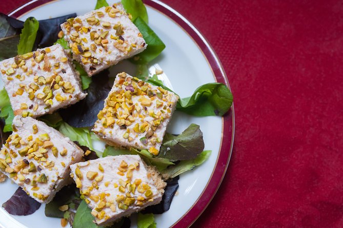 Private Cooking Class at a Cesarinas Home With Tasting in Maranello - Key Points