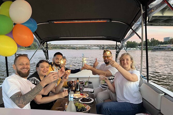 Private Cruise on Vistula in Warsaw for 9 With Our Helmsman - Accessibility and Participation