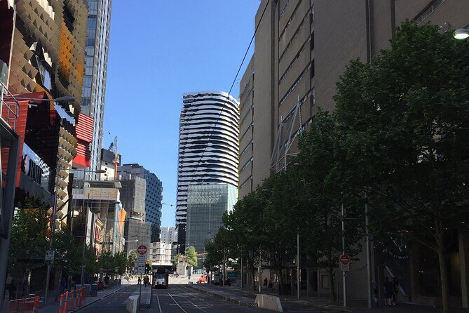 Private custom 4 Hour Walking Tour of Melbourne's Highlights - Reflection and Tribute: Shrine of Remembrance