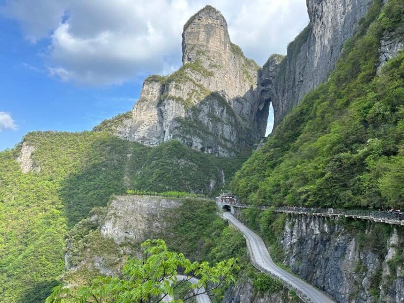 Private Custom Tour: Zhangjiajie to Guilin 5N6D Private Tour - Booking and Availability