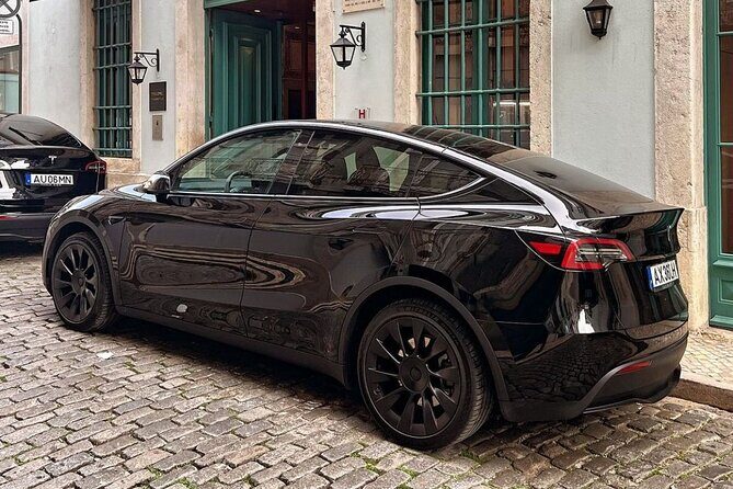 Private Customizable Tour of Lisboa Porto with Transfer - Authenticity and Local Flavor