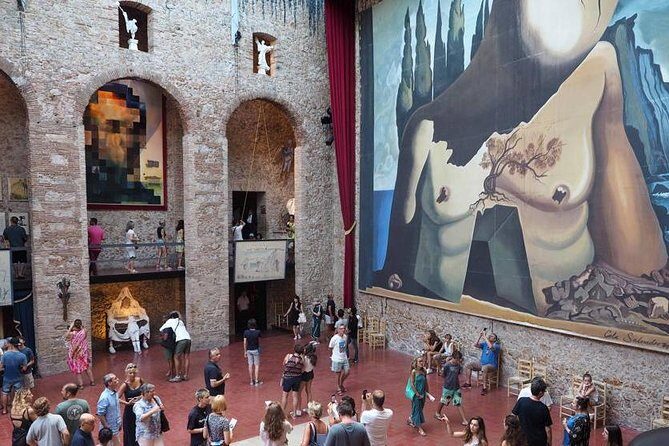 Private Dalí Museum and Tour from Barcelona - An In-Depth Look at the Itinerary
