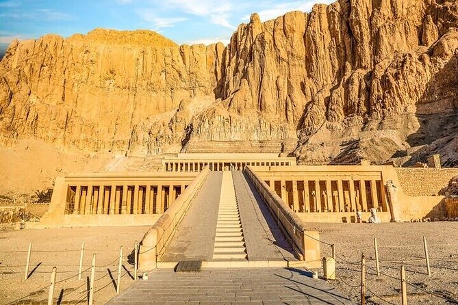Private Day From Cairo to Luxor by Plane With Hotel,Balloon,West,East and Lunch - Hot Air Balloon Experience