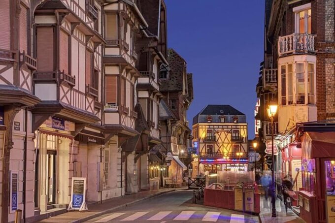 Private Day in Étretat and Honfleur, the Jewels of Normandy - Inclusions and Packing Recommendations