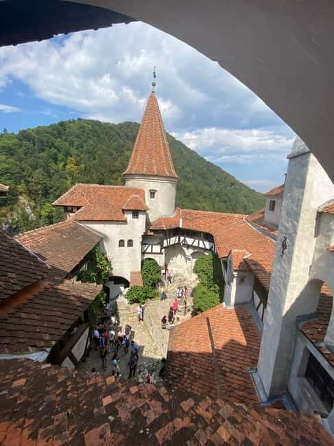 Private Day Tour from Bucharest to Dracula's Castle - An In-Depth Look at the Experience