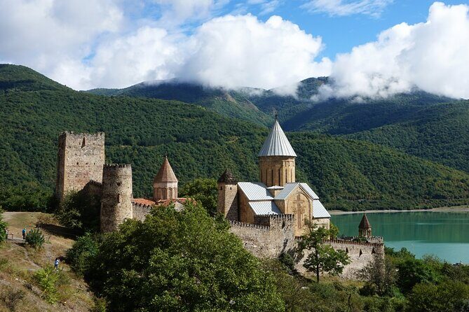 Private day Tour from Tbilisi to Kazbegi and Gudauri - FAQ