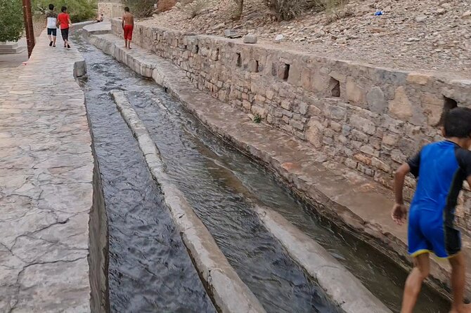Private Day-Tour in Nizwa and Jebel Akhdar - Birkat Al Mouz Ruins