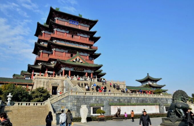 Private Day Tour: Nanchang City Highlights in One Day - Visit August 1 Uprising Memorial