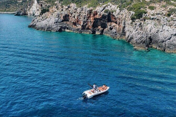 Private Day Tour To Shipwreck And Blue Caves by Boat in Zakynthos - Who Should Consider This Tour?
