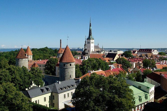 Private Day tour to Tallinn from Helsinki. All transfers included - Key Points