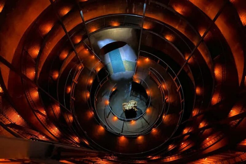 Private Day Tour: Waitomo Glowworms & Hobbiton Movie Set - Authenticity and Experience