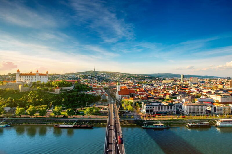 Private day trip: Budapest > Bratislava & Vienna, in English - FAQ