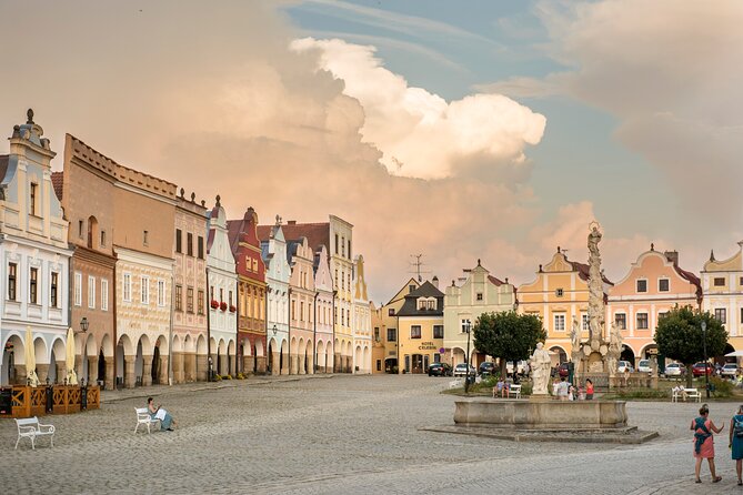 Private Day Trip From Prague to UNESCO Town of Telc With a Guided Walking Tour - Inclusions and Amenities
