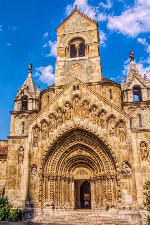 Private day trip from Vienna to Budapest and back in english - Key Points