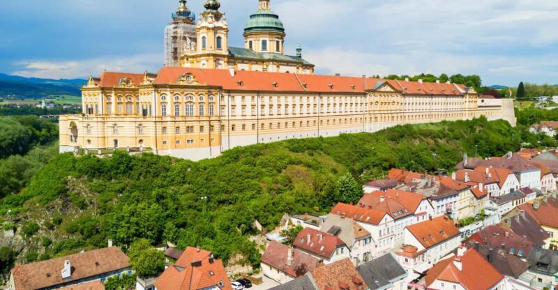 Private day trip from Vienna to Hallstatt & Melk, and back - FAQ