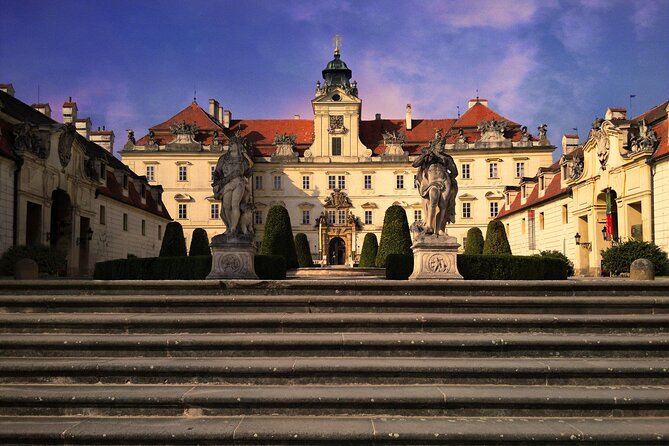 Private Day Trip From Vienna to Lednice, Valtice and Mikulov - Transportation and Accessibility