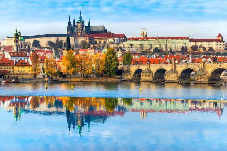 Private day trip from Vienna to Prague and back, in English - Who Should Consider This Tour?