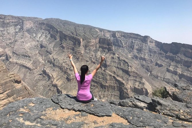 Private Day Trip to Nizwa & Jabal Shams (The Grand Canyon of Oman) - Important Accessibility Information