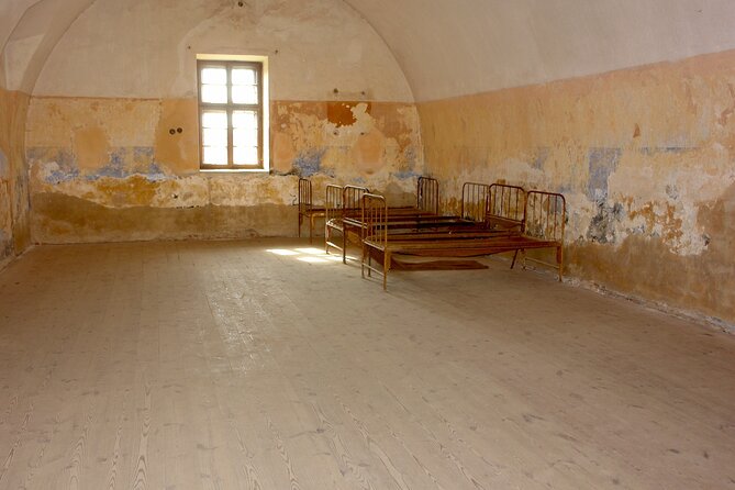 Private Day Trip to Terezín Concentration Camp From Prague With a Local - Practical Tips for the Day Trip
