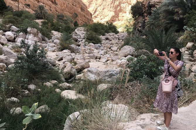 Private Day Trip to Wadi Shab & Bimmah Sinkhole Price Up To 5 Persons - Meeting and Pickup