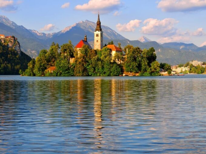 Private Day Trip: Zagreb to Ljubljana & Lake Bled - Customer Reviews and Cancellation